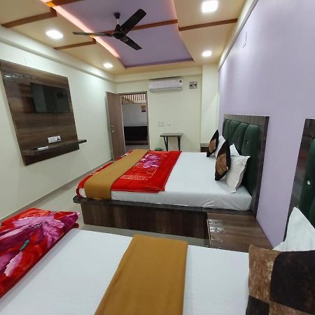 Hotel Ggc Inn Ahmedabad Buitenkant foto