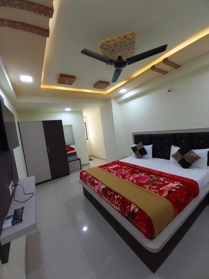 Hotel Ggc Inn Ahmedabad Buitenkant foto