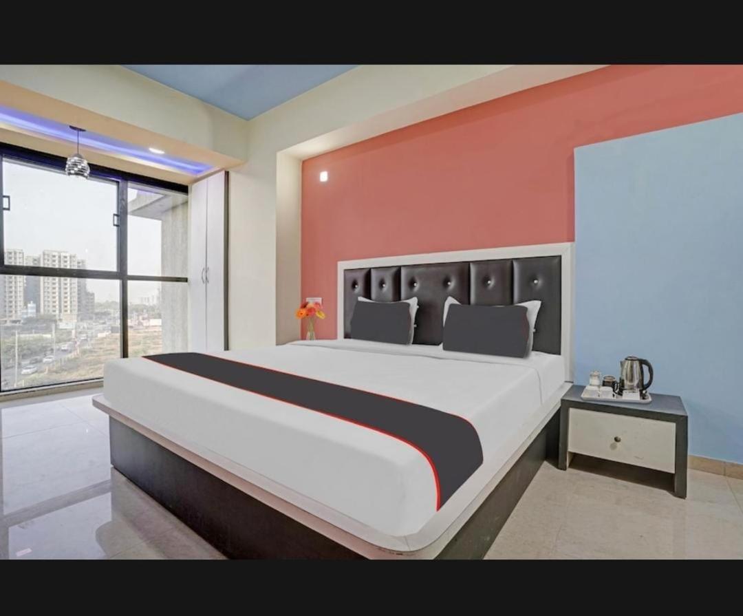 Hotel Ggc Inn Ahmedabad Buitenkant foto