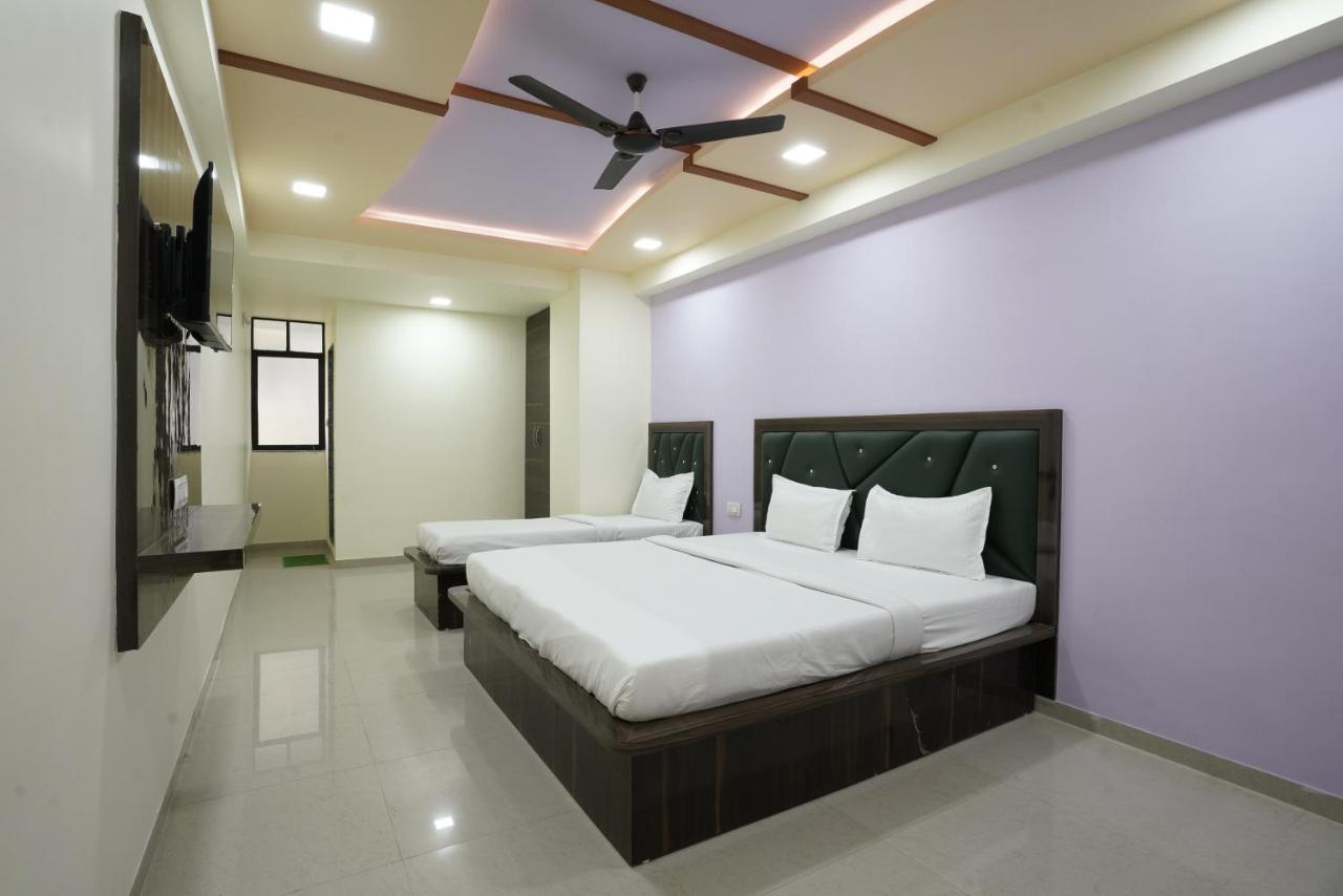 Hotel Ggc Inn Ahmedabad Buitenkant foto